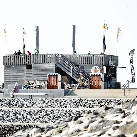 2 - Strandnaehe, Ruhig Und Mit Super Ausstattung * 부숨