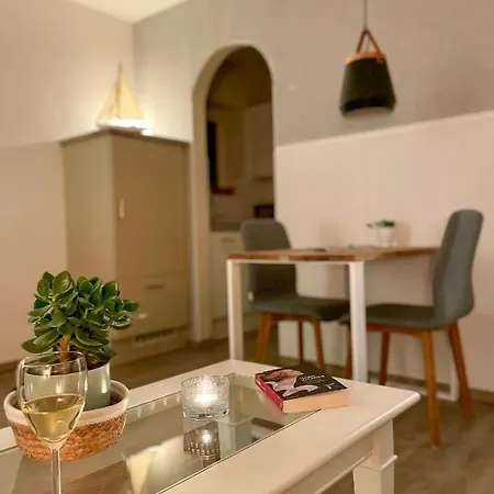 아파트 2 - Strandnaehe, Ruhig Und Mit Super Ausstattung 부숨